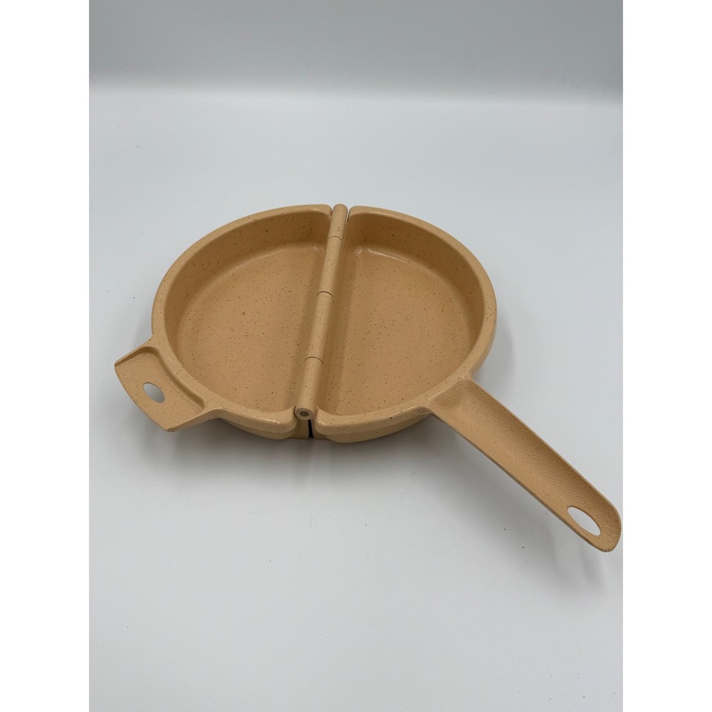 Vintage LittonWare Omelet Pan Tan Speckled Microwave Oven Safe P/N 39288 Folding